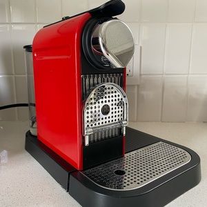Gorgeous NESPRESSO CITIZ ESPRESSO MACHINE +Frother